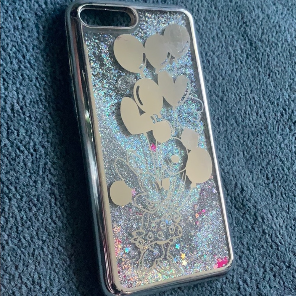 Disney iPhone cover with water glitter